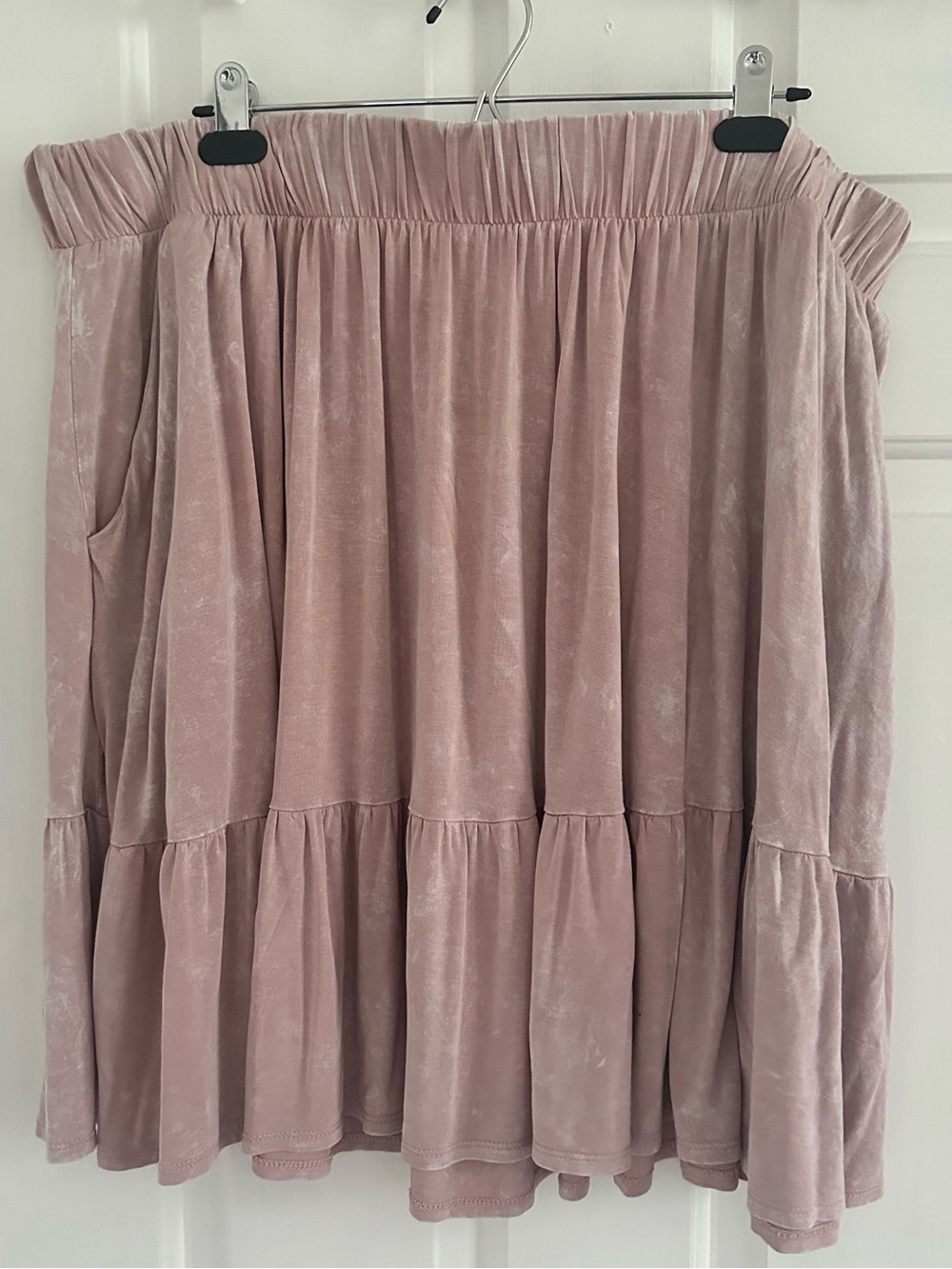 Torrid Super Soft Tiered Pink Mini/Midi Skirt with Pockets Size 2 (2x/18-20) - Picture 5 of 7